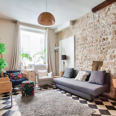 Cozy 1 Mezzanine & 1Bedroom Louvre Moulins Free Netflix-2